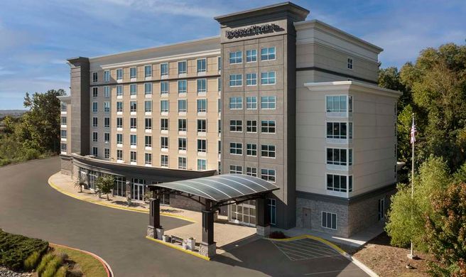 DoubleTree by Hilton Hamilton Place Exterior