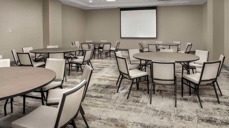 <b>DoubleTree by Hilton Hamilton Place Meeting</b>. Images powered by <a href="https://iceportal.shijigroup.com/" title="IcePortal" target="_blank">IcePortal</a>.