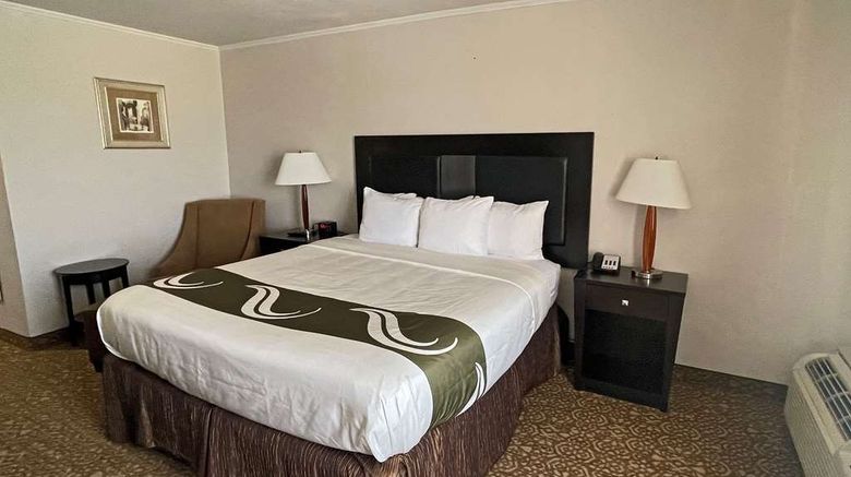 <b>Quality Inn Fort Worth-Downtown East Room</b>. Images powered by <a href="https://iceportal.shijigroup.com/" title="IcePortal" target="_blank">IcePortal</a>.