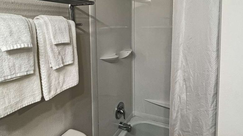 <b>Quality Inn Fort Worth-Downtown East Room</b>. Images powered by <a href="https://iceportal.shijigroup.com/" title="IcePortal" target="_blank">IcePortal</a>.