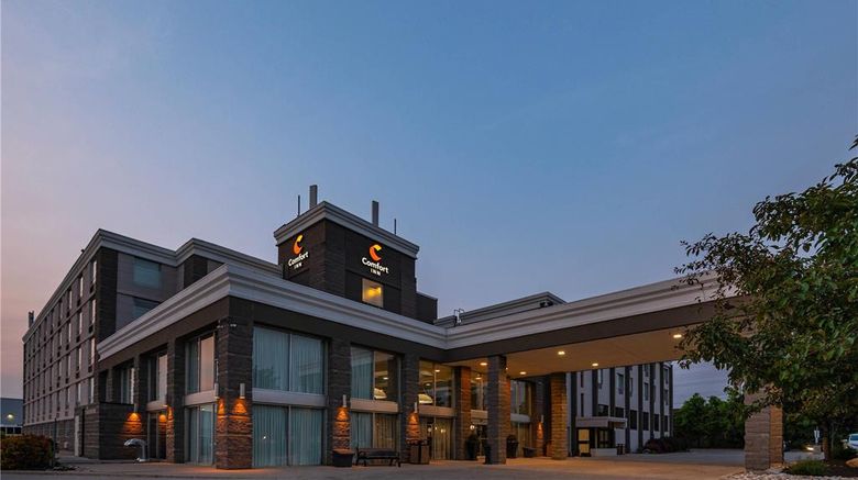 <b>Comfort Inn & Conf Cntr Toronto Airport Exterior</b>. Images powered by <a href="https://iceportal.shijigroup.com/" title="IcePortal" target="_blank">IcePortal</a>.