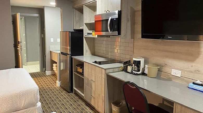 <b>Ramada by Wyndham Medicine Hat Room</b>. Images powered by <a href="https://iceportal.shijigroup.com/" title="IcePortal" target="_blank">IcePortal</a>.
