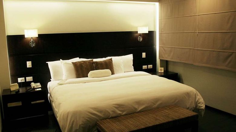 <b>Unipark Hotel Room</b>. Images powered by <a href="https://iceportal.shijigroup.com/" title="IcePortal" target="_blank">IcePortal</a>.