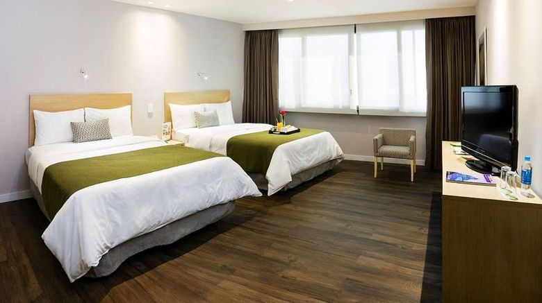 <b>Unipark Hotel Room</b>. Images powered by <a href="https://iceportal.shijigroup.com/" title="IcePortal" target="_blank">IcePortal</a>.