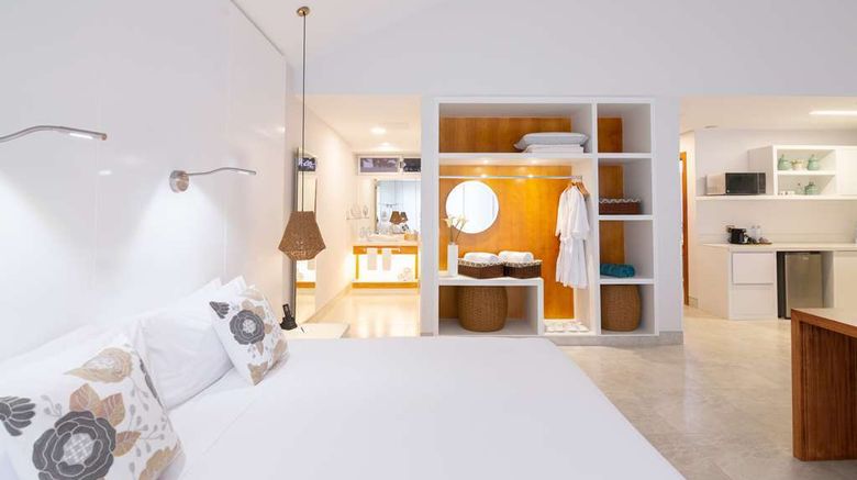 <b>Hotel Oro Verde Manta Room</b>. Images powered by <a href="https://iceportal.shijigroup.com/" title="IcePortal" target="_blank">IcePortal</a>.