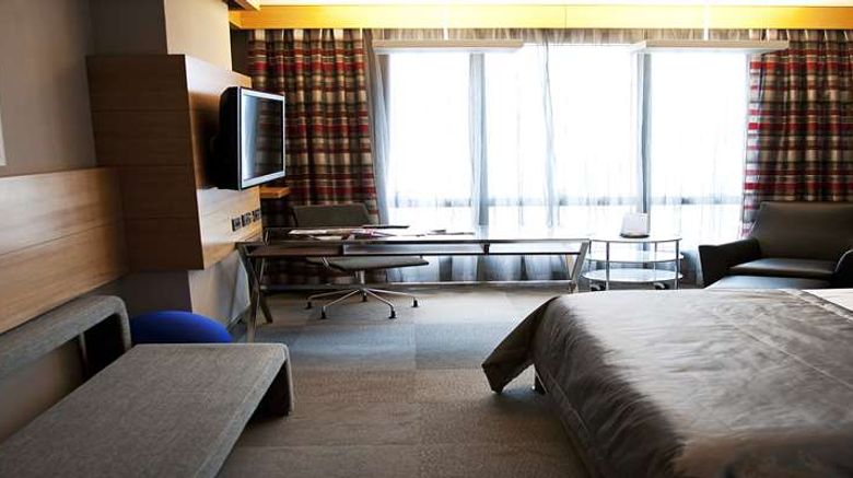 <b>Point Hotel Barbaros Room</b>. Images powered by <a href="https://iceportal.shijigroup.com/" title="IcePortal" target="_blank">IcePortal</a>.