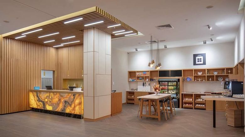 <b>Hilton Garden Inn Erzurum Lobby</b>. Images powered by <a href="https://iceportal.shijigroup.com/" title="IcePortal" target="_blank">IcePortal</a>.