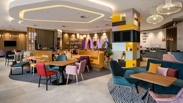 <b>Hampton by Hilton Riga Airport Lobby</b>. Images powered by <a href="https://iceportal.shijigroup.com/" title="IcePortal" target="_blank">IcePortal</a>.