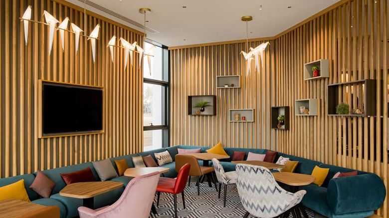 <b>Hampton by Hilton Riga Airport Lobby</b>. Images powered by <a href="https://iceportal.shijigroup.com/" title="IcePortal" target="_blank">IcePortal</a>.