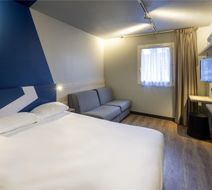 Ibis Budget Millau Viaduc Room