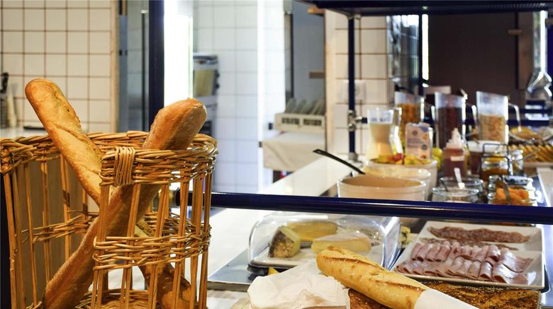 <b>Ibis Budget Millau Viaduc Restaurant</b>. Images powered by <a href="https://iceportal.shijigroup.com/" title="IcePortal" target="_blank">IcePortal</a>.