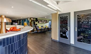 Greet Hotel Bordeaux Floirac