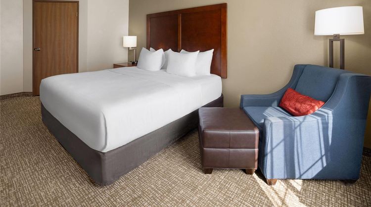 Wingate by Wyndham Grove City Room