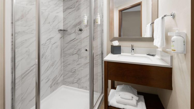 Wingate by Wyndham Grove City Room