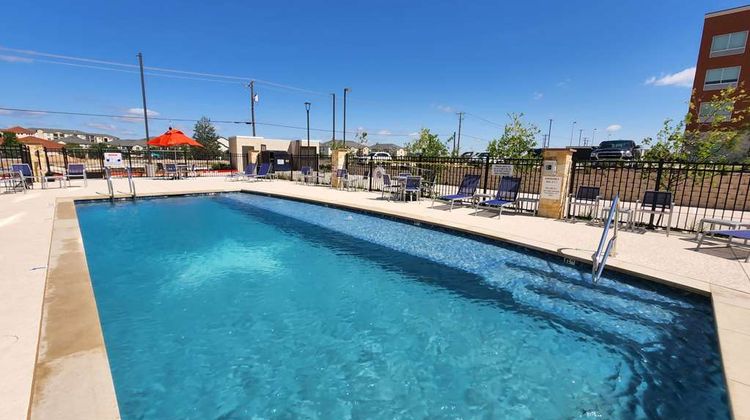 La Quinta Inn & Suites by Wyndham Pool