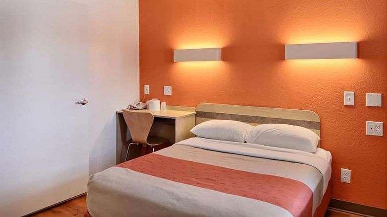 <b>Travelodge by Wyndham Brattleboro Room</b>. Images powered by <a href="https://iceportal.shijigroup.com/" title="IcePortal" target="_blank">IcePortal</a>.