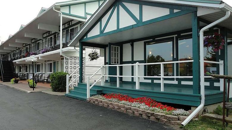 Super 8 by Wyndham Country Squire Resort Exterior. Images powered by <a href="https://iceportal.shijigroup.com" target="_blank" rel="noopener">Ice Portal</a>.