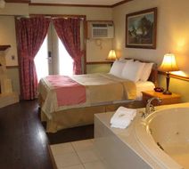 Super 8 by Wyndham Country Squire Resort Room