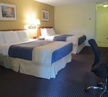 Super 8 by Wyndham Country Squire Resort Room
