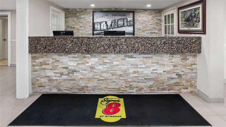 Super 8 by Wyndham Country Squire Resort Lobby