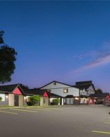 Super 8 by Wyndham Country Squire Resort