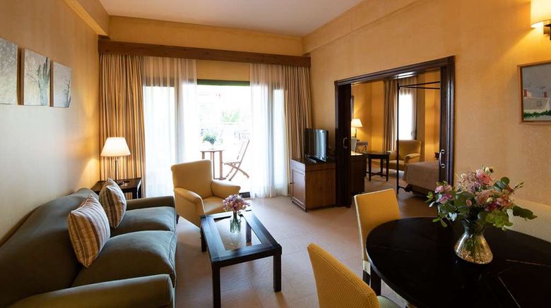 <b>Hotel Intur Alcazar de San Juan Suite</b>. Images powered by <a href="https://iceportal.shijigroup.com/" title="IcePortal" target="_blank">IcePortal</a>.