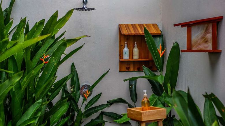 <b>Lapa Rios Ecolodge Room</b>. Images powered by <a href="https://iceportal.shijigroup.com/" title="IcePortal" target="_blank">IcePortal</a>.