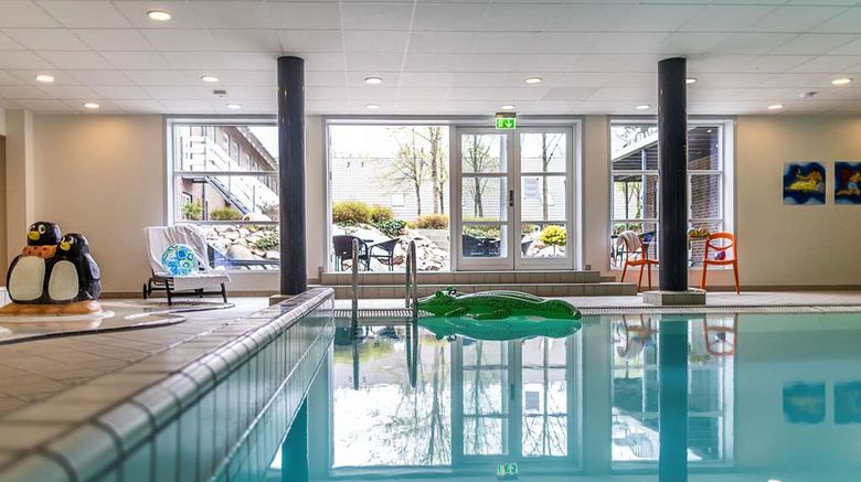 <b>The Lodge Pool</b>. Images powered by <a href="https://iceportal.shijigroup.com/" title="IcePortal" target="_blank">IcePortal</a>.
