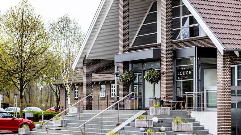 <b>The Lodge Exterior</b>. Images powered by <a href="https://iceportal.shijigroup.com/" title="IcePortal" target="_blank">IcePortal</a>.