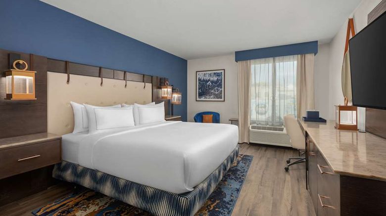 <b>Hotel Westport, Tapestry Collection Room</b>. Images powered by <a href="https://iceportal.shijigroup.com/" title="IcePortal" target="_blank">IcePortal</a>.