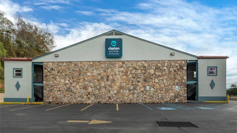 <b>Clarion Pointe Kimball Exterior</b>. Images powered by <a href="https://iceportal.shijigroup.com/" title="IcePortal" target="_blank">IcePortal</a>.