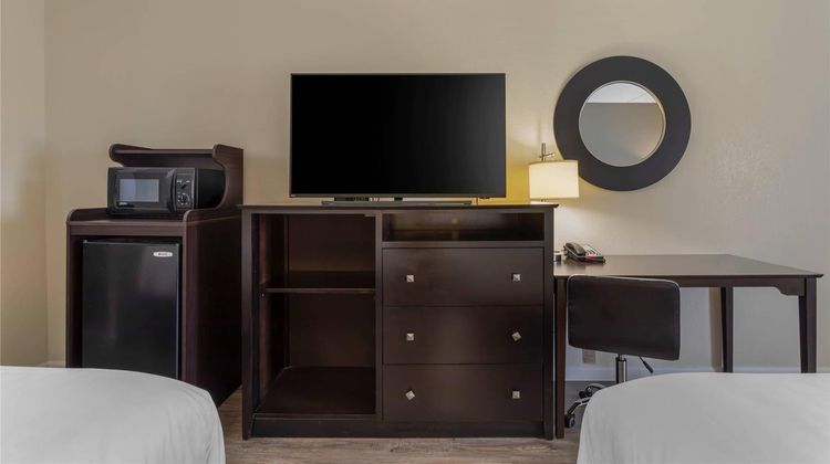 Clarion Pointe Kimball Room