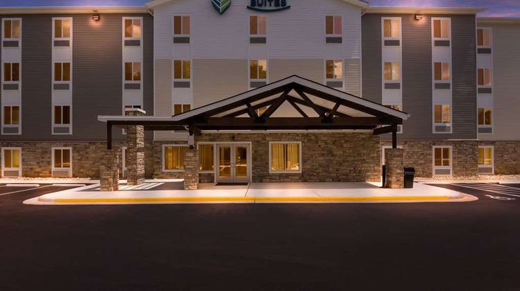 WoodSpring Suites Exterior