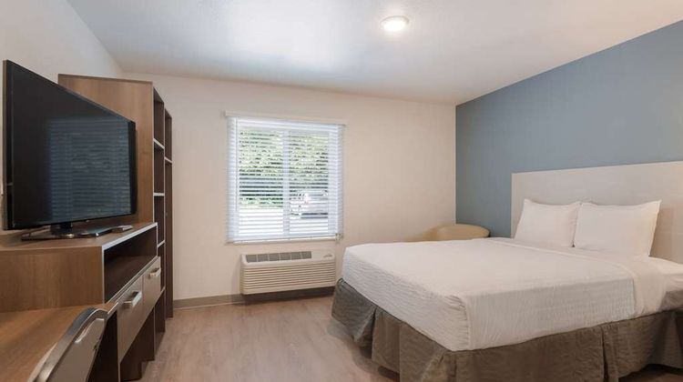 WoodSpring Suites Room