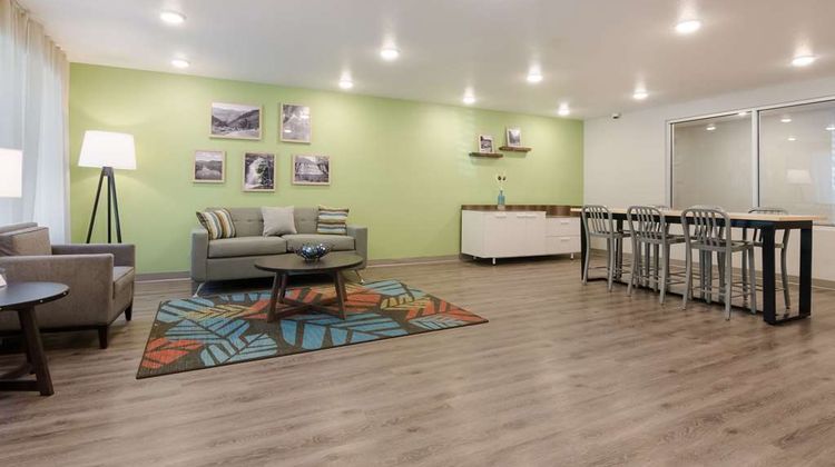 WoodSpring Suites Lobby