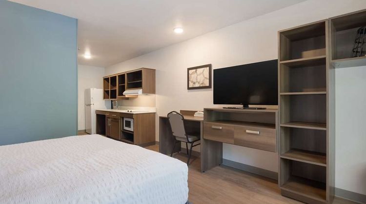 WoodSpring Suites Room