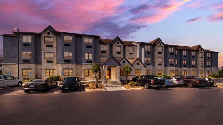 Best Western SeaWorld San Antonio Exterior. Images powered by <a href="https://iceportal.shijigroup.com" target="_blank" rel="noopener">Ice Portal</a>.