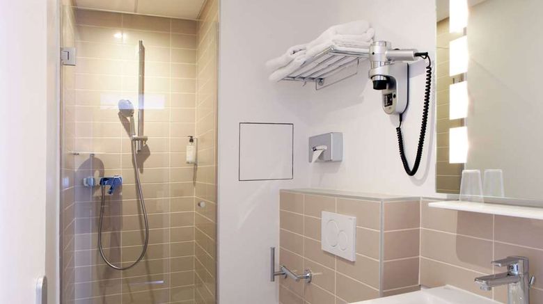 <b>Contact Hotel Alize Montmartre Paris Room</b>. Images powered by <a href="https://iceportal.shijigroup.com/" title="IcePortal" target="_blank">IcePortal</a>.