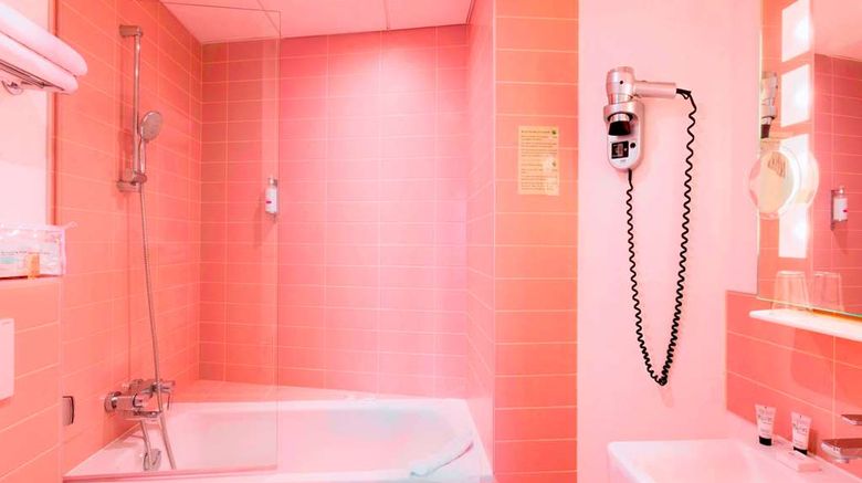 <b>Contact Hotel Alize Montmartre Paris Room</b>. Images powered by <a href="https://iceportal.shijigroup.com/" title="IcePortal" target="_blank">IcePortal</a>.