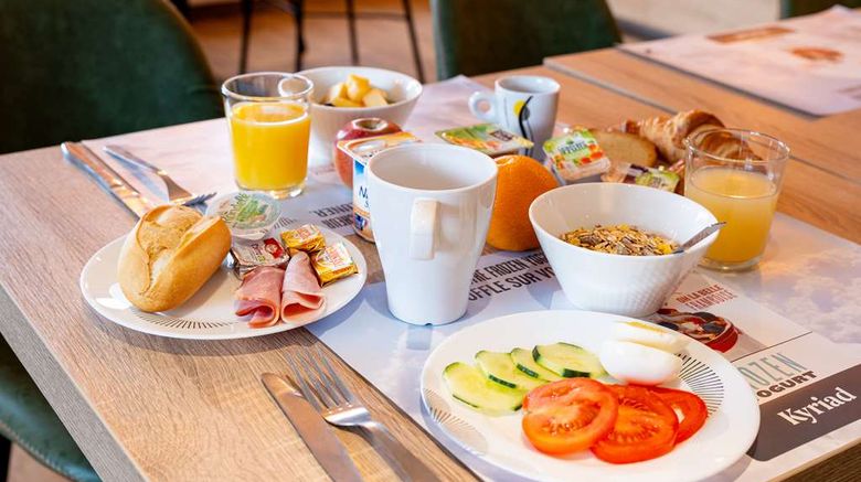 <b>Hotel Kyriad Creil Chantilly Nord Restaurant</b>. Images powered by <a href="https://iceportal.shijigroup.com/" title="IcePortal" target="_blank">IcePortal</a>.