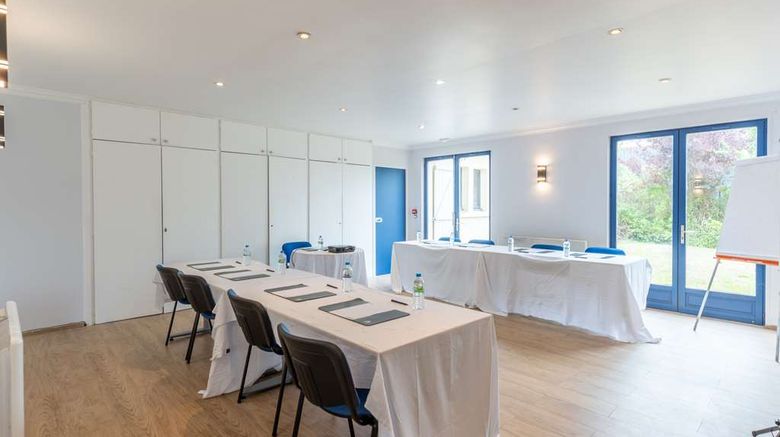 <b>Hotel Kyriad Creil Chantilly Nord Meeting</b>. Images powered by <a href="https://iceportal.shijigroup.com/" title="IcePortal" target="_blank">IcePortal</a>.