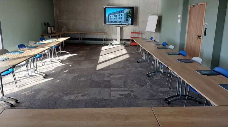 <b>Campanile Saint-Brieuc Centre - Gare Meeting</b>. Images powered by <a href="https://iceportal.shijigroup.com/" title="IcePortal" target="_blank">IcePortal</a>.