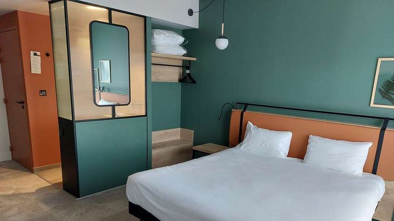 <b>Campanile Saint-Brieuc Centre - Gare Room</b>. Images powered by <a href="https://iceportal.shijigroup.com/" title="IcePortal" target="_blank">IcePortal</a>.