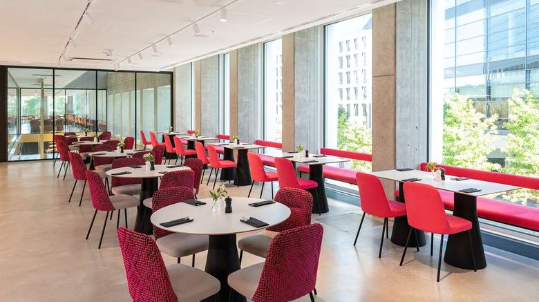 <b>nhow Frankfurt Restaurant</b>. Images powered by <a href="https://iceportal.shijigroup.com/" title="IcePortal" target="_blank">IcePortal</a>.