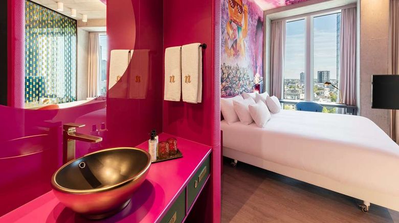 <b>nhow Frankfurt Room</b>. Images powered by <a href="https://iceportal.shijigroup.com/" title="IcePortal" target="_blank">IcePortal</a>.