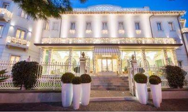 Grand Hotel Leonardo da Vinci Exterior