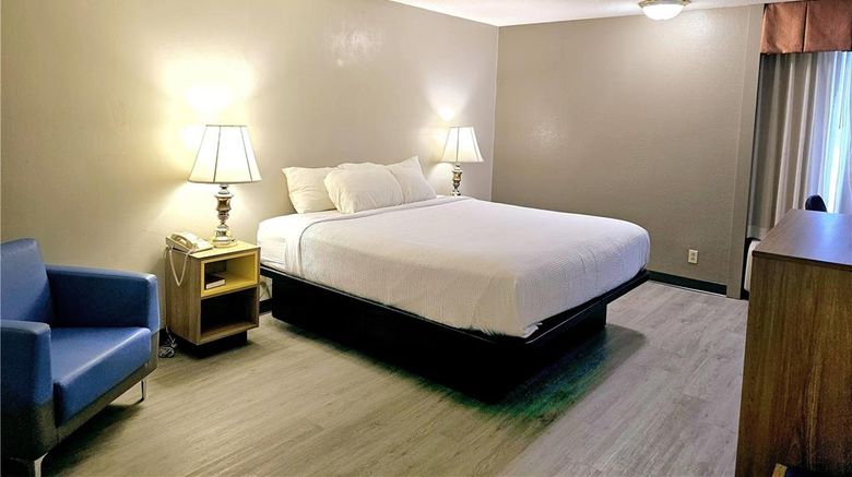 <b>Days Inn by Wyndham Rolla Room</b>. Images powered by <a href="https://iceportal.shijigroup.com/" title="IcePortal" target="_blank">IcePortal</a>.