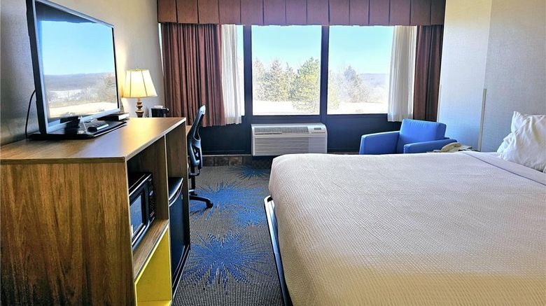 <b>Days Inn by Wyndham Rolla Room</b>. Images powered by <a href="https://iceportal.shijigroup.com/" title="IcePortal" target="_blank">IcePortal</a>.