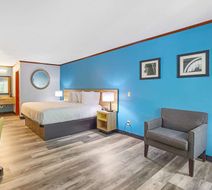 Days Inn by Wyndham Foley Room