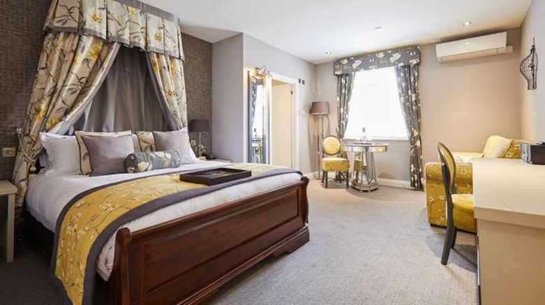 <b>Woughton House Hotel, WorldHotels Elite Room</b>. Images powered by <a href="https://iceportal.shijigroup.com/" title="IcePortal" target="_blank">IcePortal</a>.